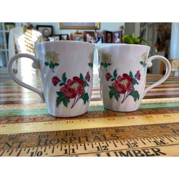 LAURA ASHLEY Floral Porcelain Coffee Tea Cup MUG VINTAGE PAIR Botanical 2 - Picture 4 of 9
